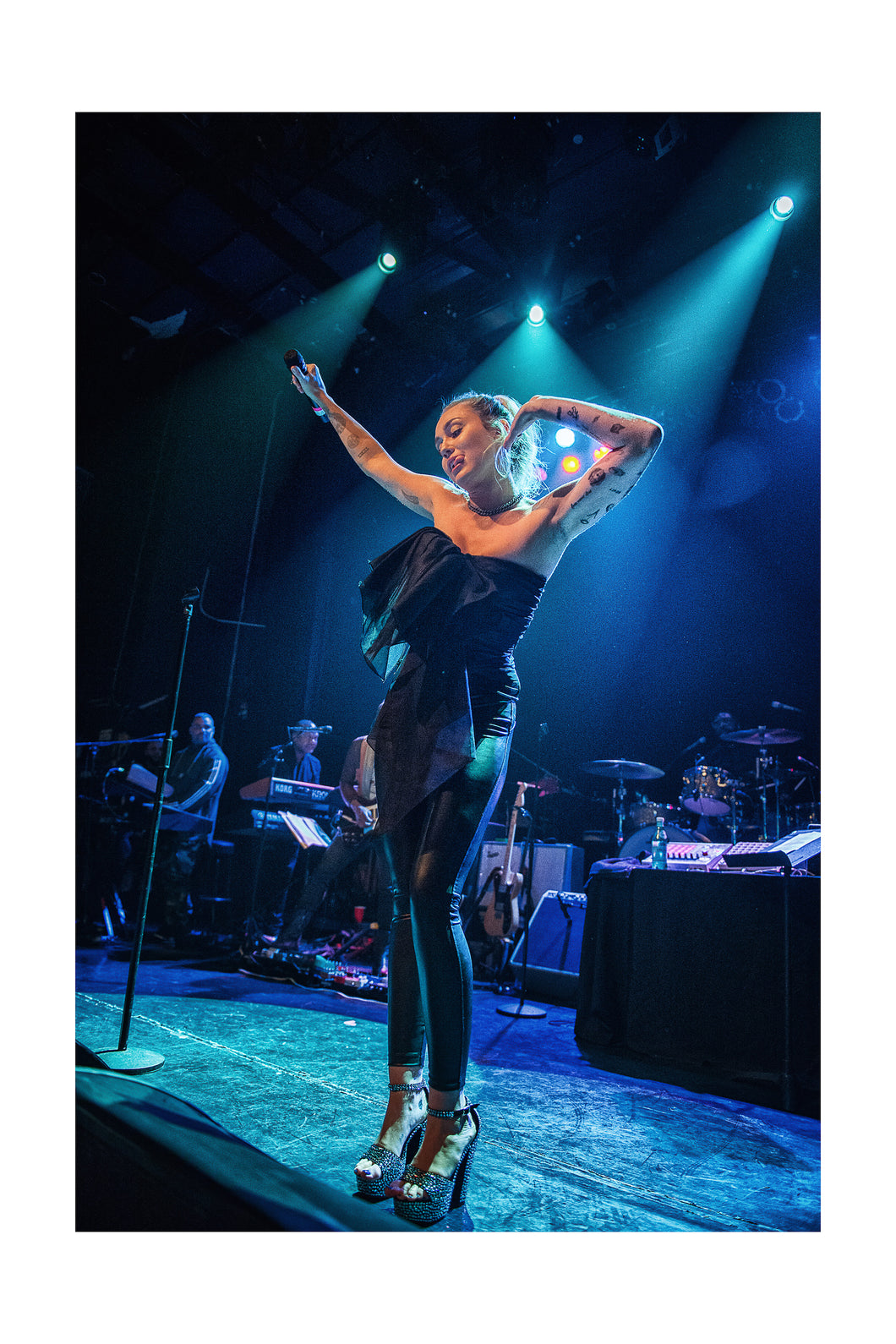 Miley Cyrus- The Roots Jam Sessions @ Gramercy Theatre (Fri 1/26/18) 16x24 Color Print
