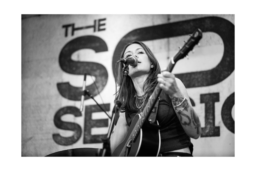 Rebecca Lovell @ SoHo Sessions (Tue 2/28/23) 16x24 Black & White Print