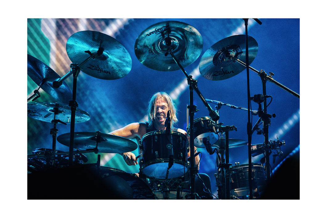 Taylor- Foo Fighters @ MSG (Mon 7/16/18) 16x24 Color Print