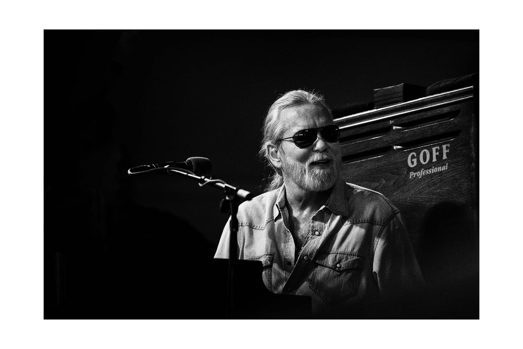 Gregg Allman Blues Tent (Fri 5/6/11) 16x24 Black & White Print